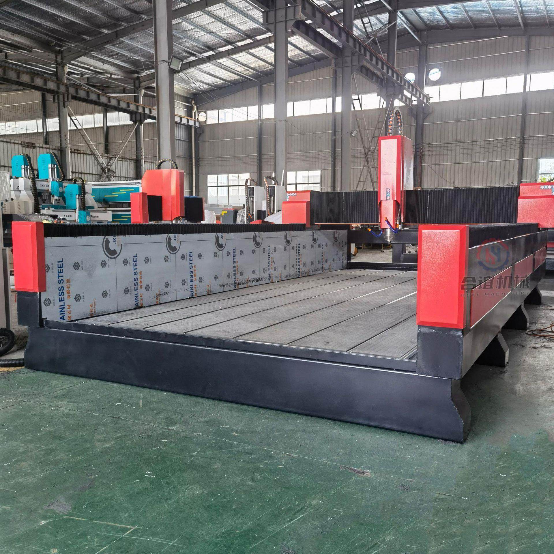 数控1325大型模具金属加工雕铣铜管铝铣槽打孔四轴重型雕刻机cnc