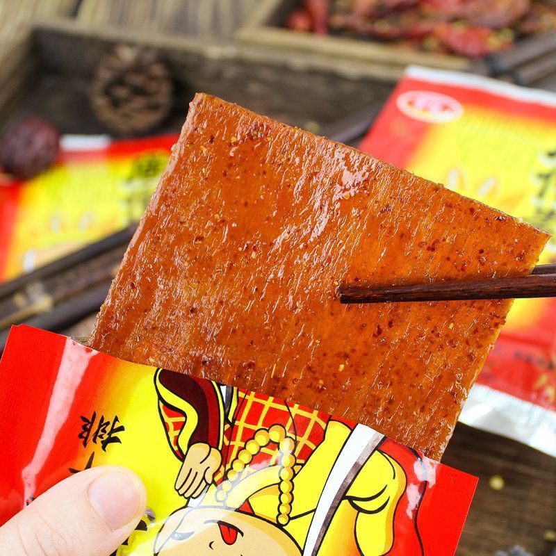唐僧素牛排唐僧肉辣条批发辣片8090后童年怀旧麻辣休闲小零食