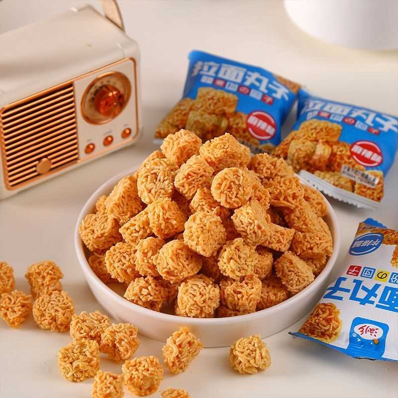 拉面丸子休闲小吃小零食宿舍干脆方便面批发整箱水面怀旧包装食品