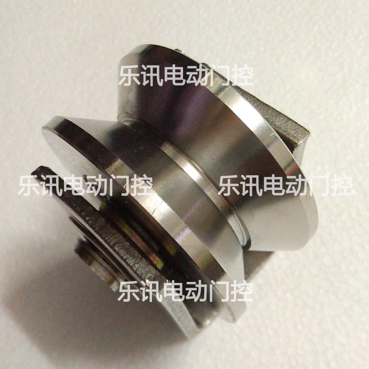 平移门机角轮304不锈钢庭院门铁轮滑轮直线门V字轮脚轮夹轮配件