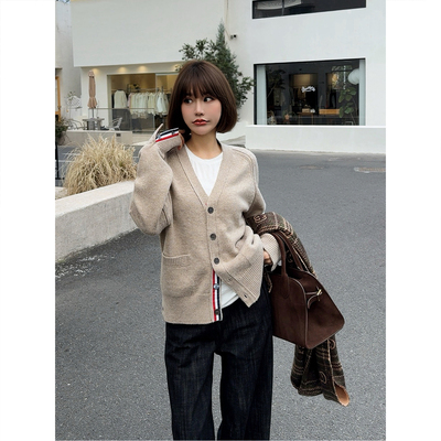 经典温柔氛围100%羊毛V领针织衫