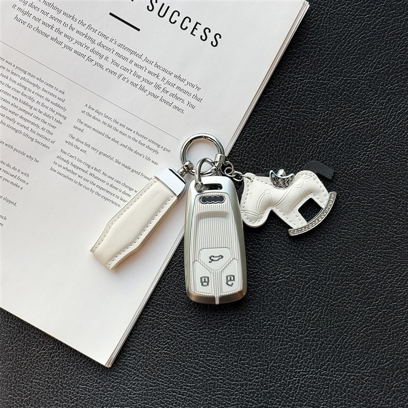 适用奥迪A4L钥匙套Q5L车A5/A6L/A3包A7/Q6/Q7/Q8壳SQ5/A8/RS4扣TT