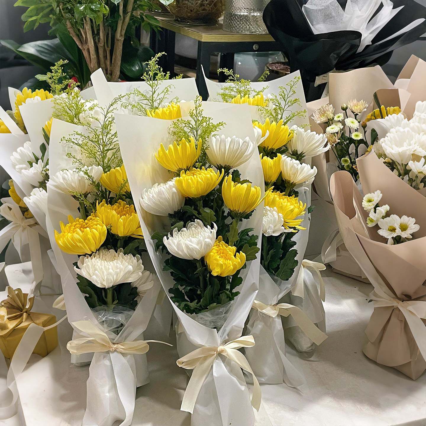 【全国小时达】黄白菊花鲜花花束