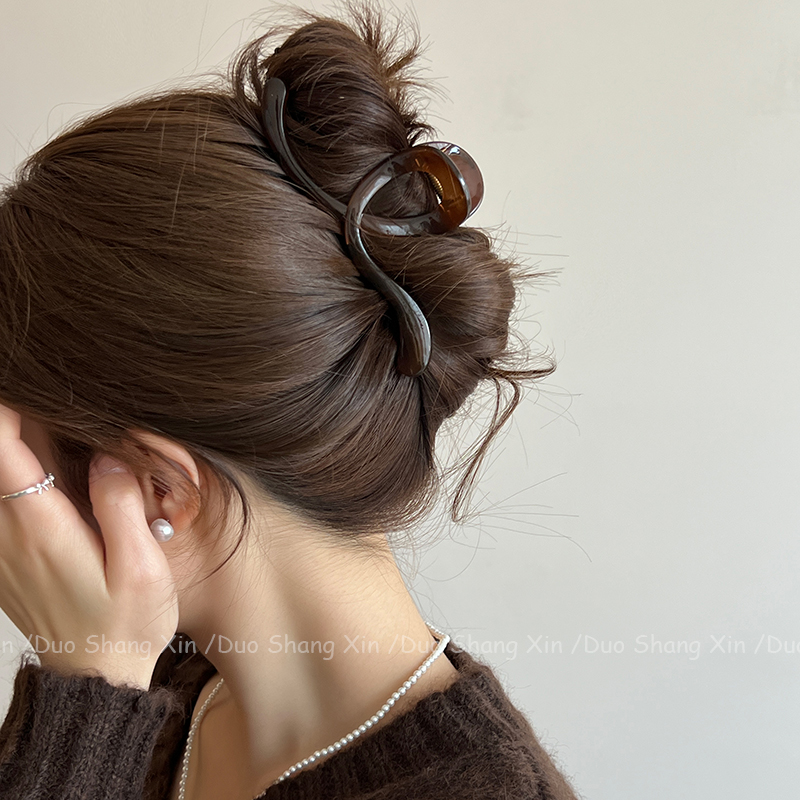 交叉果冻色线条抓夹高级感大号