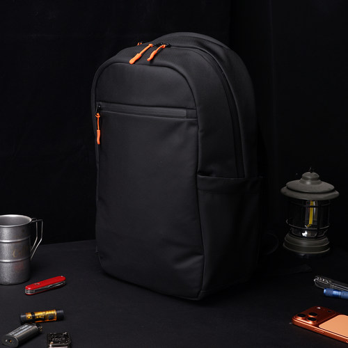 DOOMGEAR灰翼双肩包16升考杜拉背包通勤电脑包书包商务男士休闲