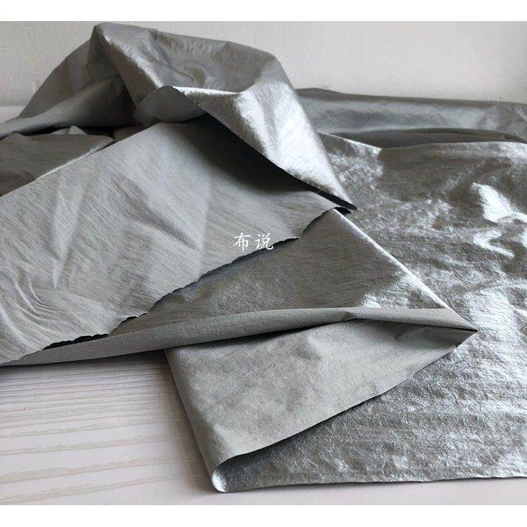 钨钢哑光银色水洗褶皱羽绒服布料 耐磨/防水/不掉银 创意服装面料