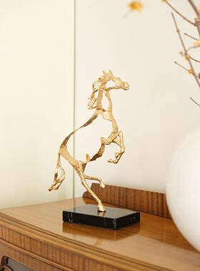 女士般的立功，幸运牛饰品，高端可及的豪华金属办公艺术桌面饰品