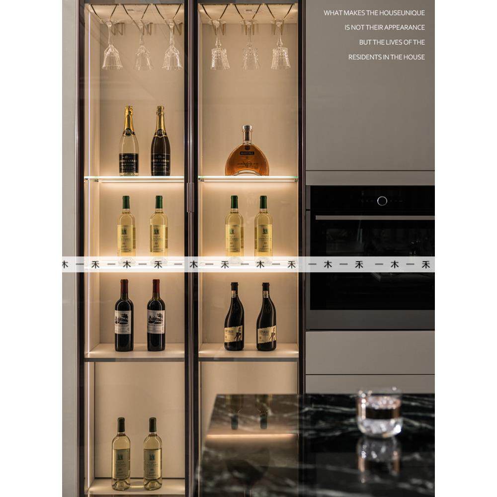 现代轻奢样板间酒柜彷真酒摆件软装红酒杯子创意搭配组合装饰品