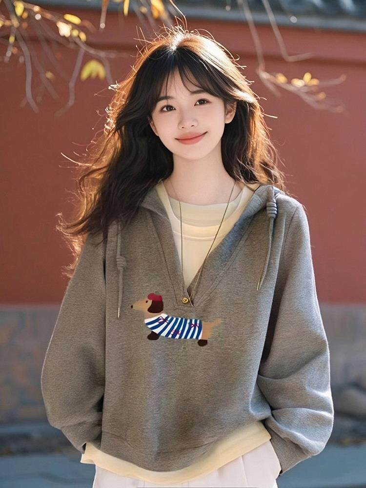 2025蛇年本命年衣服小众不撞款冷淡系宽松灰色假两件卫衣早春上衣