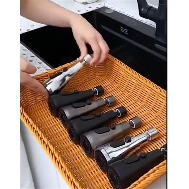 厨房水龙头延g伸器万向防溅神器洗菜盆万能接头冷热花洒花洒热卖