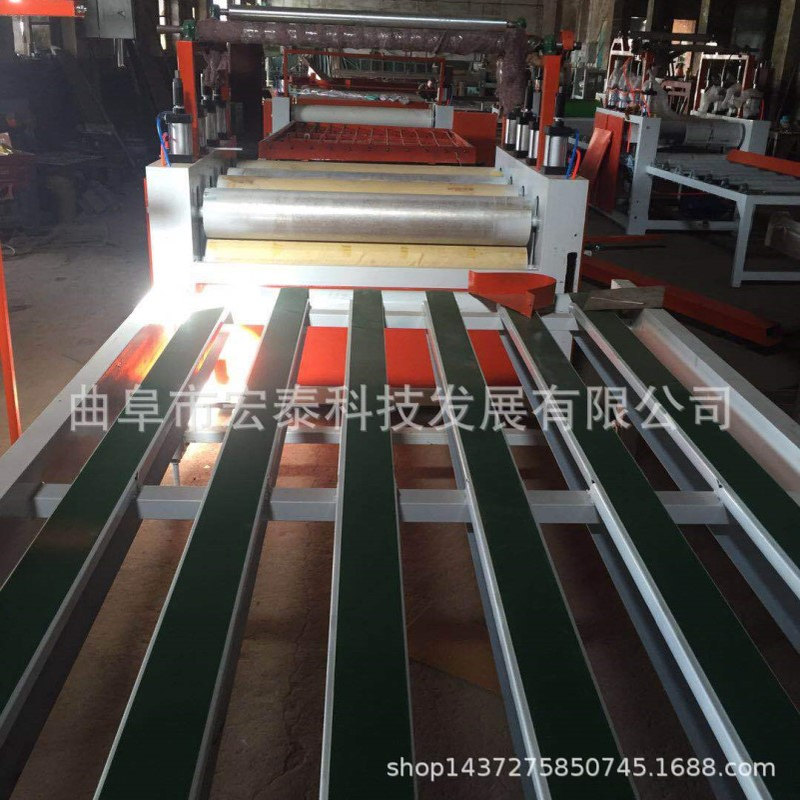 曲阜宏泰1320型木皮贴纸机  密度板贴纸机