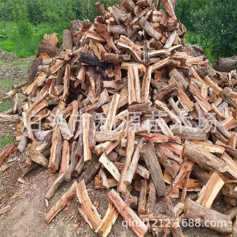常年大量供应枣木柴火鸭柴劈柴 壁炉取暖用柴 工业锅炉点火干柴火