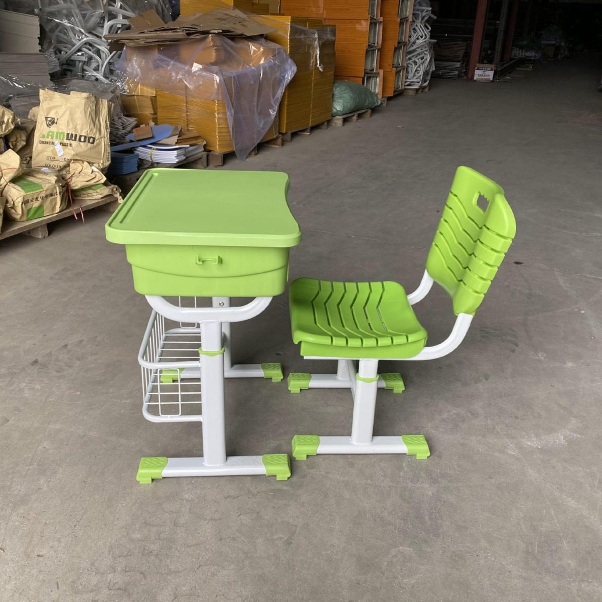 中小学生ABS塑料课桌椅培训补习书法班可升降书桌儿童家用学习桌,模玩/动漫/周边/娃圈三坑/桌游,文化/体育周边,淘宝优惠券,粉丝福利购,淘宝优惠卷