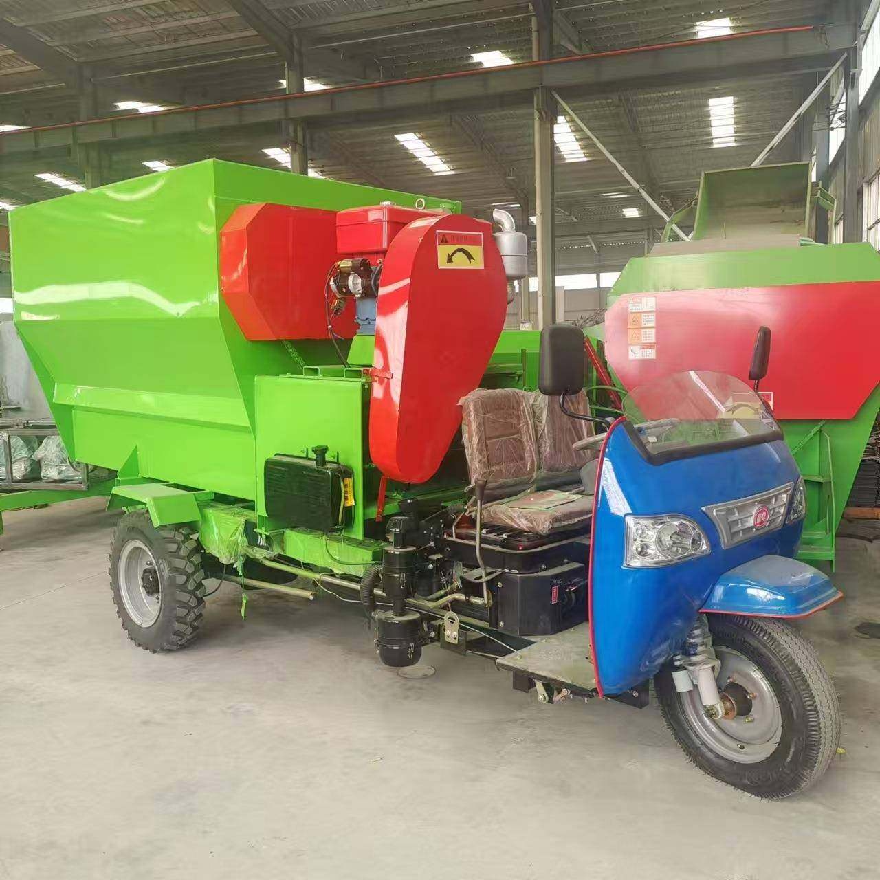 五立方柴油机版撒料车两立方电动撒料车饲料抛撒均匀电动撒料车,畜牧/养殖物资,特种养殖设备,淘宝优惠券,粉丝福利购,淘宝优惠卷