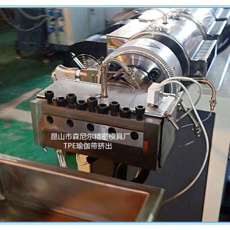 供应TPU瑜伽带挤出设备TPE拉力带挤出模具塑料挤出设备