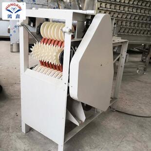 湿法花生杏脱皮机 全自动生仁去皮机坚果仁花黄豆大豆仁脱皮机