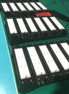 直销户外投光灯方形外壳防水led隧道灯150W模组球场灯300瓦高杆灯