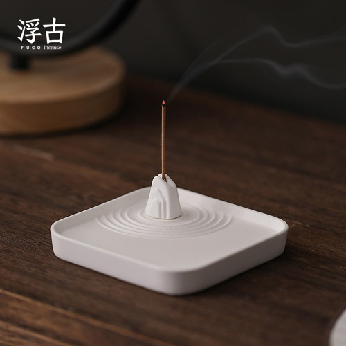 纯白色高级禅意香插，松塔香香插