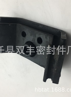 源头厂家销售美系卡车肯沃斯福莱纳发动机支架OE; M17411质量三包