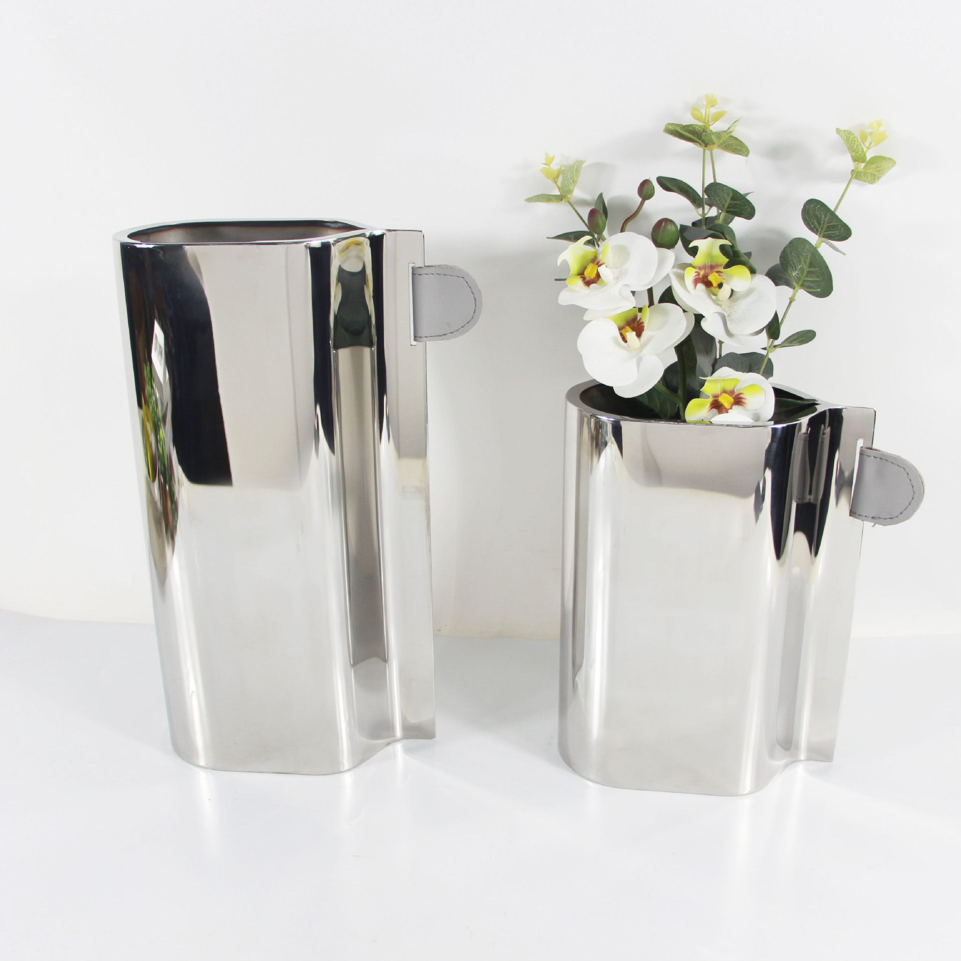 现代轻奢金属花瓶摆件琉璃样板房软装家居饰品皮质单耳不规则花器,模玩/动漫/周边/娃圈三坑/桌游,文化/体育周边,淘宝优惠券,粉丝福利购,淘宝优惠卷