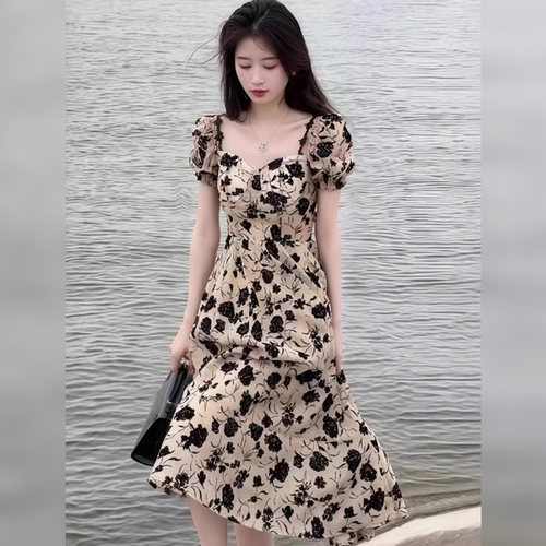 MTZC干枯玫瑰碎花连衣裙女2025夏季新款复古赫本风气质收腰长裙子