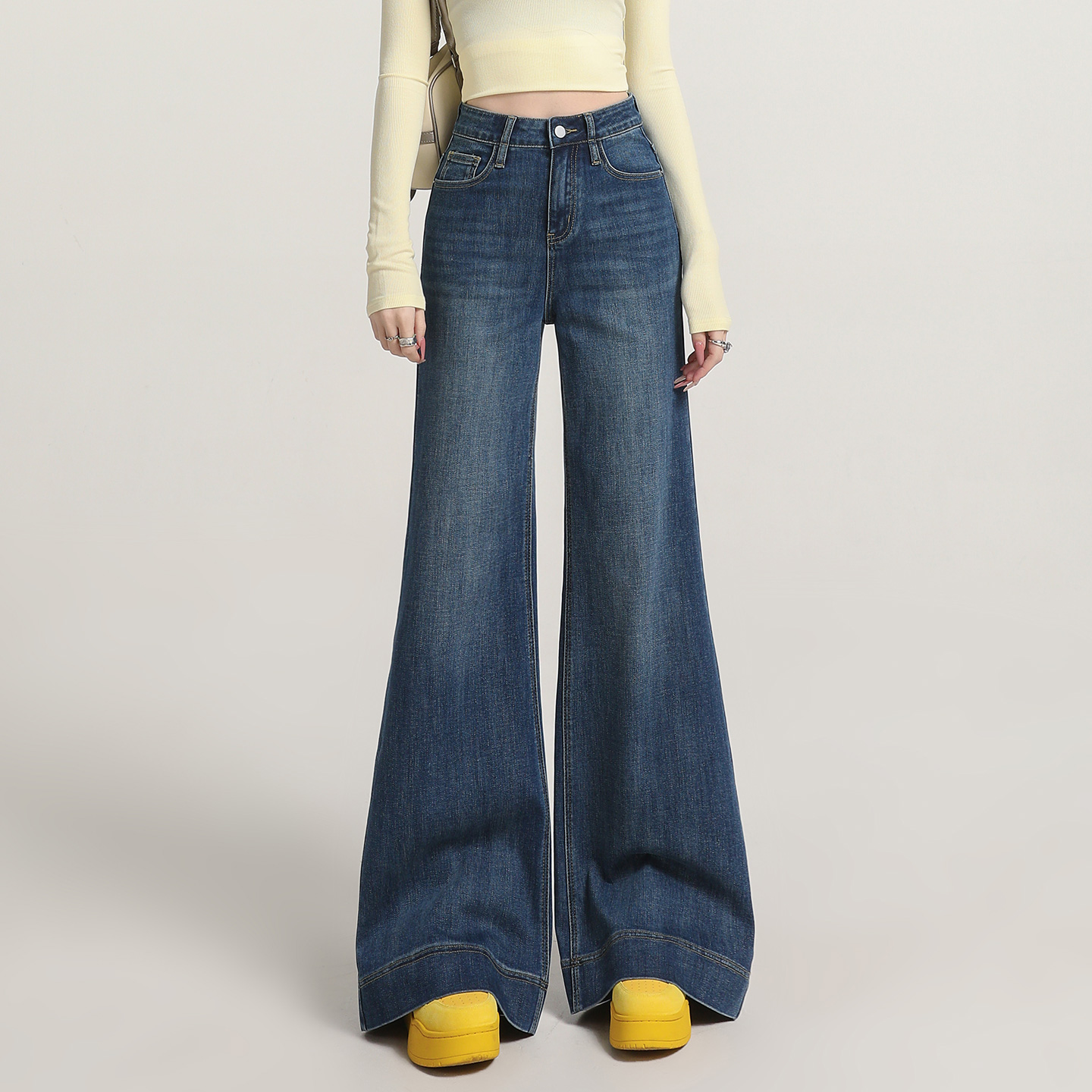 蜜糖之城微喇牛仔裤女春秋季2025新款显瘦马蹄裤加长阔腿喇叭裤