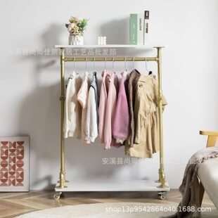 儿童服装衣架，衣柜，卷管开放式衣架，工业风格木制金属衣架