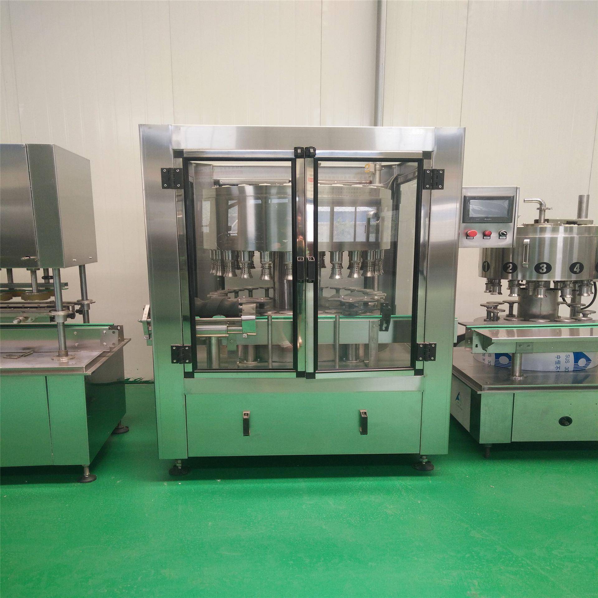 全自动高精度灌装机白酒灌装机液体定量灌装机酱香白酒灌装机