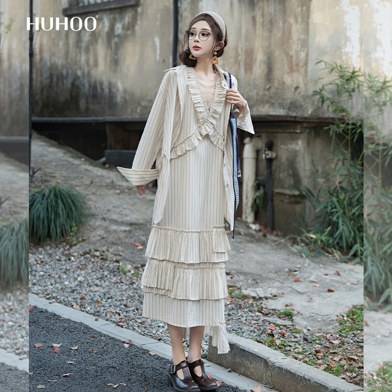 不对称下摆解构剪裁连衣裙