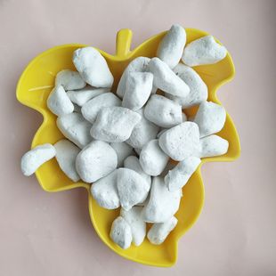 厂家供应规格多样白色轻石 3-6mm浮石颗粒水处理用垫底 白色轻石