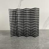 现代简约折叠桌面镂空网片屏风金属托盘样板房售楼处软装 饰品摆件