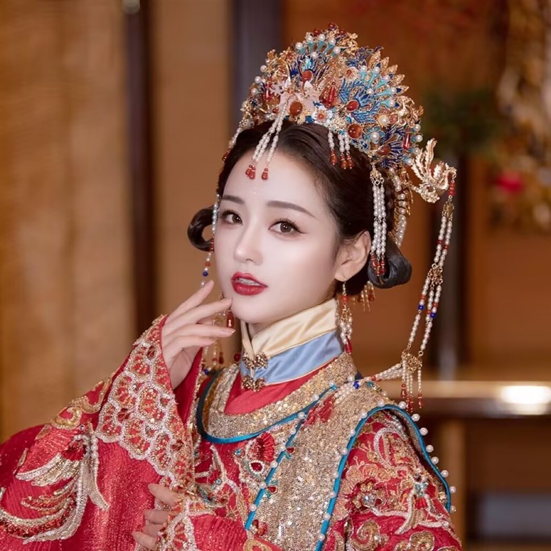 2024新款婚嫁新娘中式明制女凤冠秀F禾头饰大气发冠结婚发饰秀禾