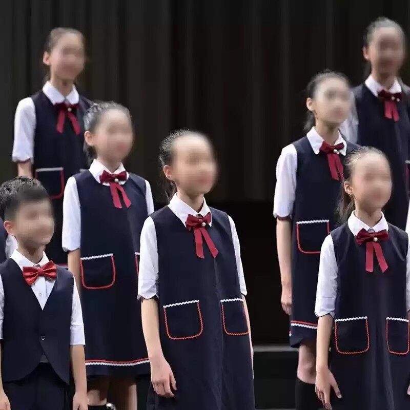 男女童合唱服中小学生诗歌朗诵
