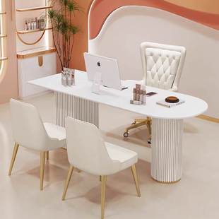 轻奢美容院高级感医美咨询师桌子面诊室皮肤检测洽谈老板办公桌椅