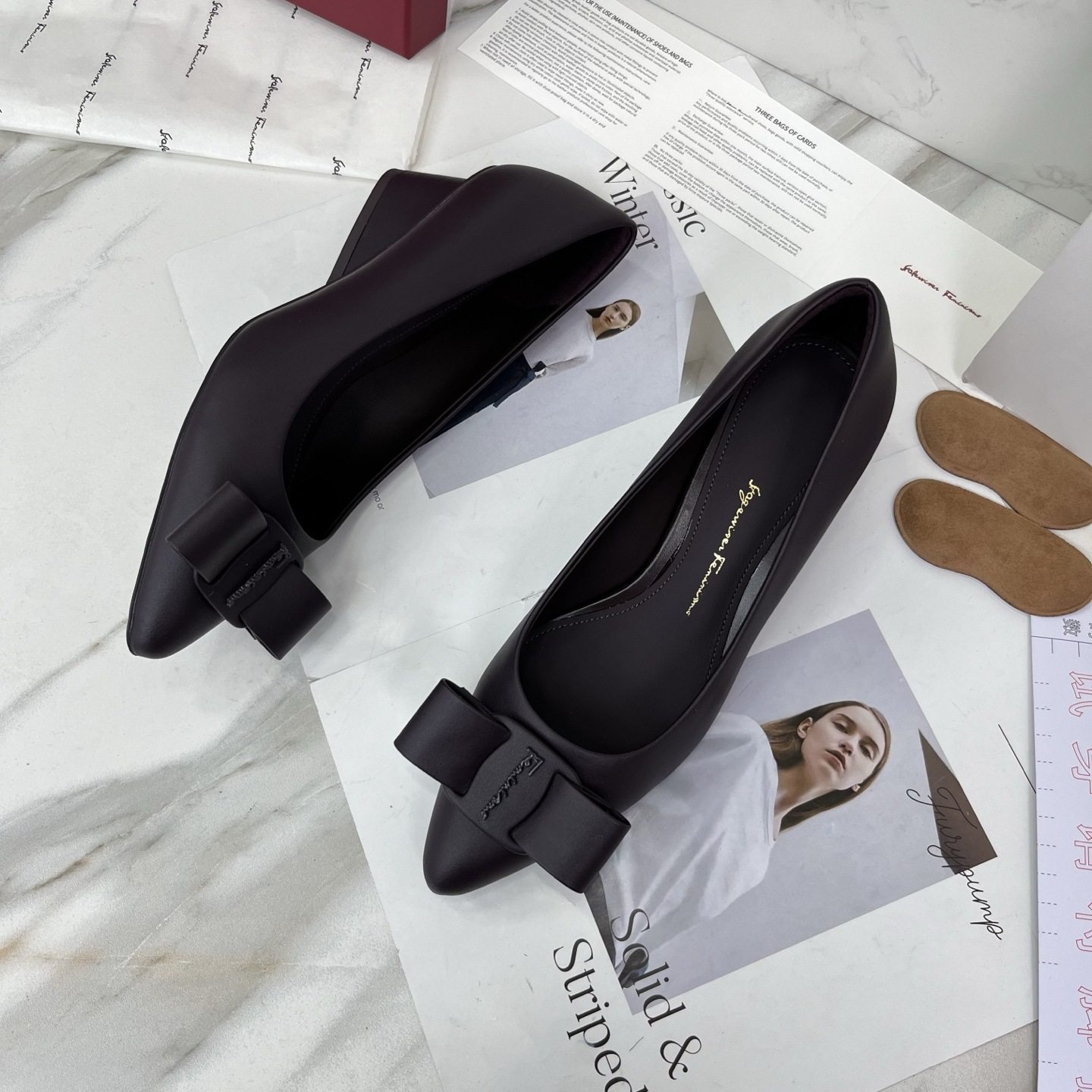 品质菲拉平替2025女鞋新款蝴蝶结尖头单鞋时尚纯色皮鞋中跟鞋