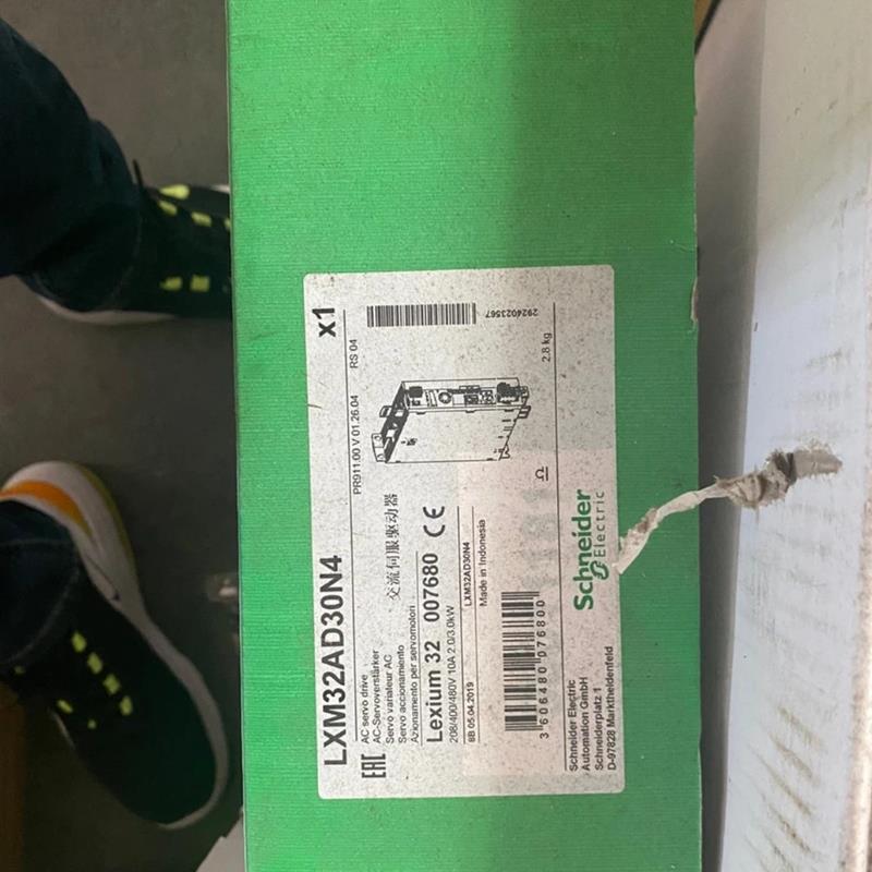 LMC078CECS20T LXM32AD72N4 LXM32AD30N4 BMH1902P21A2A