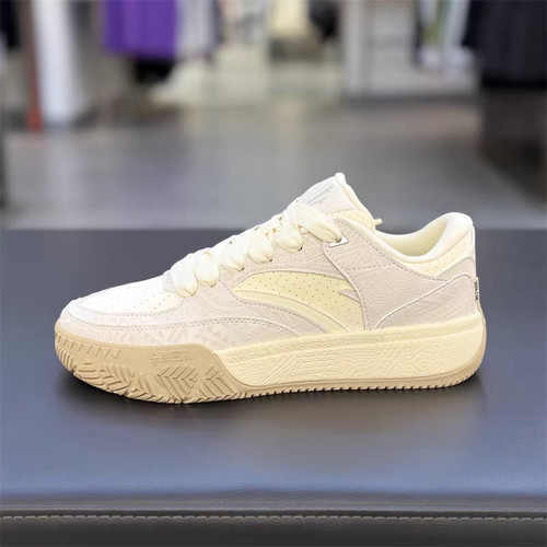 安踏正品男鞋2025冬新款欧文时尚休闲潮流运动篮球板鞋112541801