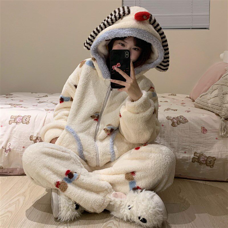 2024年新款可爱腊肠狗珊瑚绒睡衣女F冬季加绒加厚可外穿家居服套