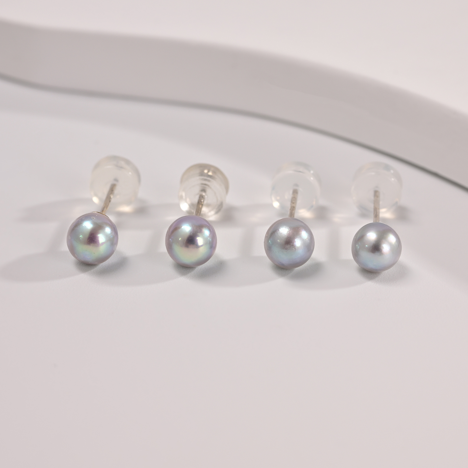 云上叙S925银海水珍珠耳钉-多样性发一件-5mm-V24479-E（商城）
