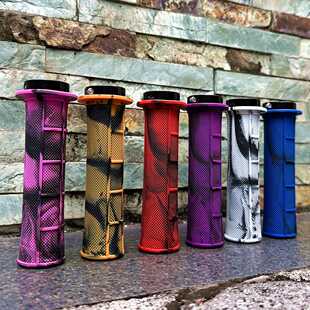 通用自行车把套竖纹防滑单车骑行配件混色橡胶耐磨燕把自行车握把