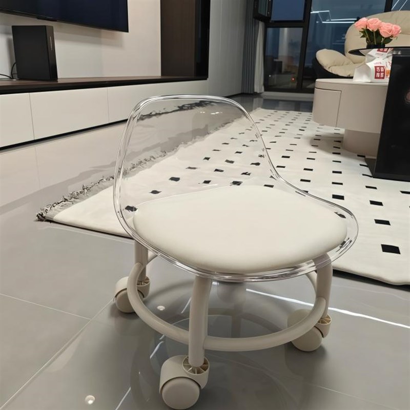 家用靠背小椅子滑轮矮凳万向轮小凳子儿童带轮子塑料靠背椅久坐