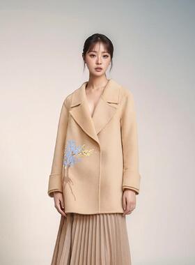 素芭毛呢纯手工刺绣斜襟短款大衣女士绵羊毛时尚外套翻领冬SJ0131