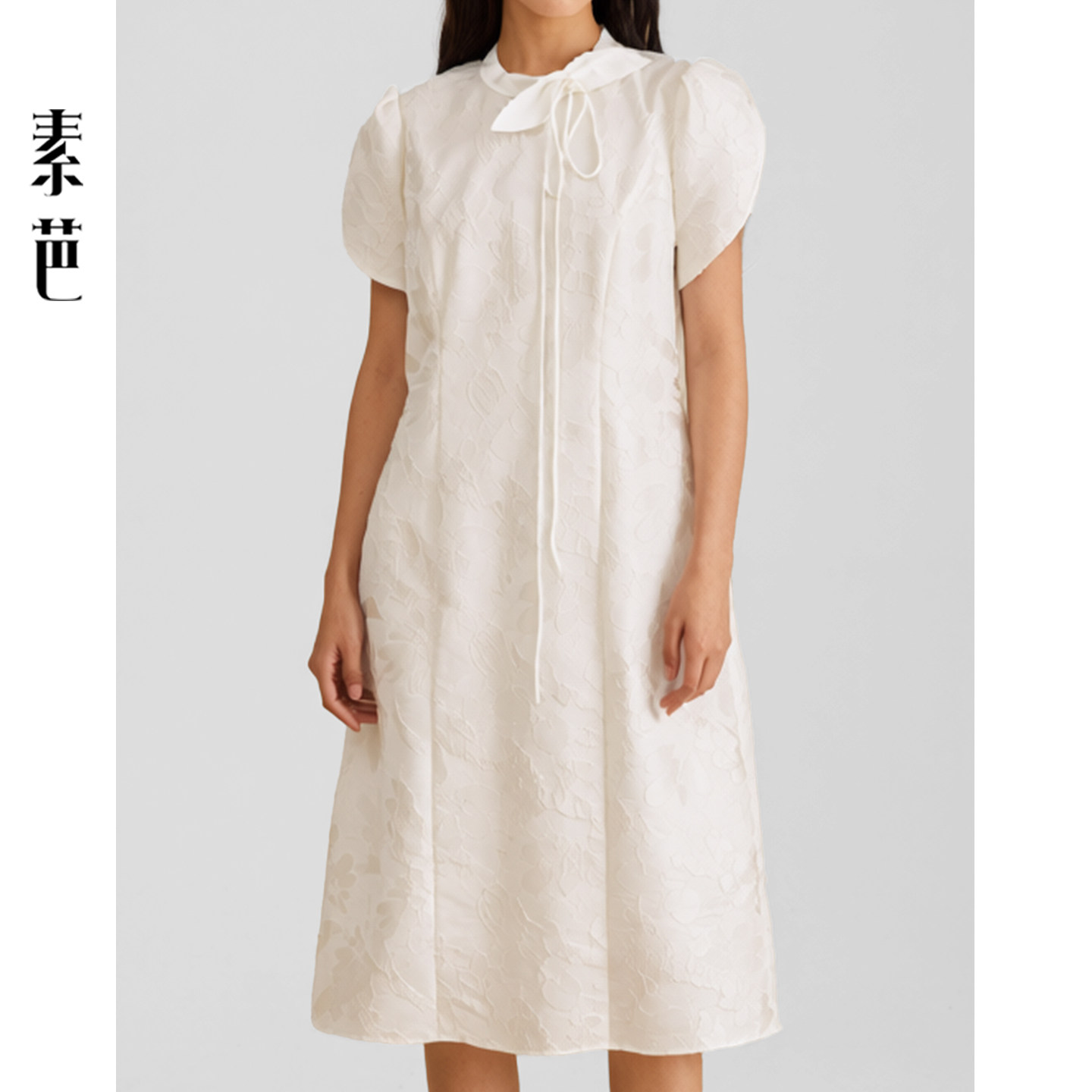 素芭浮雕花卉提花短袖连衣裙女夏季时尚休闲蝴蝶结绑带长裙SF0986