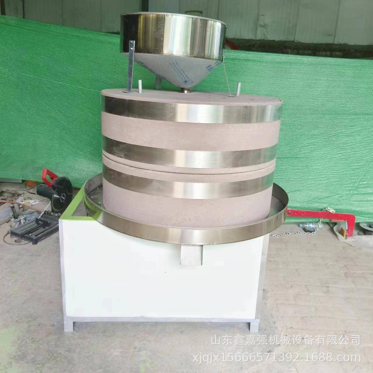 商用豆子磨浆电动石磨机小型芝麻酱石磨机电动石磨小麦面粉机豆渣