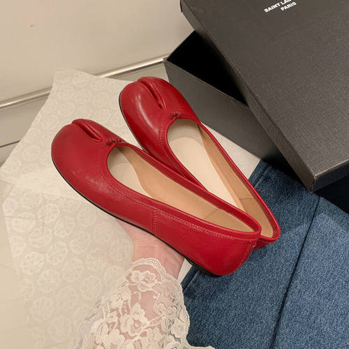 法式小众高级软牛皮大红色分脚趾猪蹄马蹄鞋春季新款真皮平底单鞋