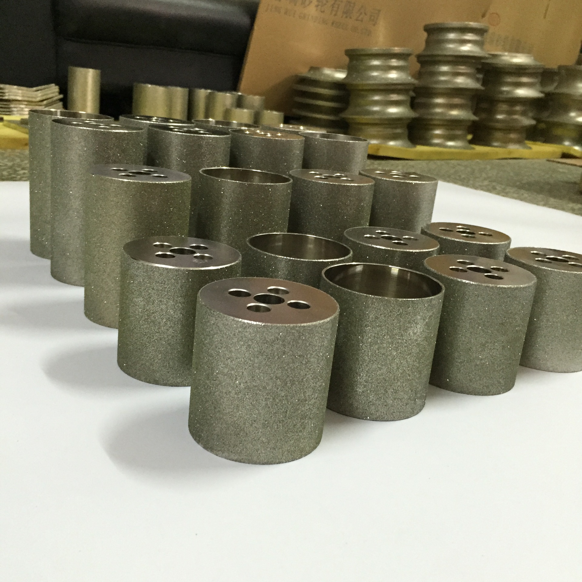 长棒电镀金刚石滚轮 喷码机配套砂轮 增加摩擦力电镀磨棒表面喷砂