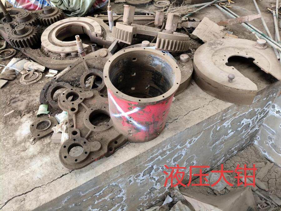 4月29日临汾市工程公司1708项资产项目中的24项（包3)工程设备网络拍卖公告