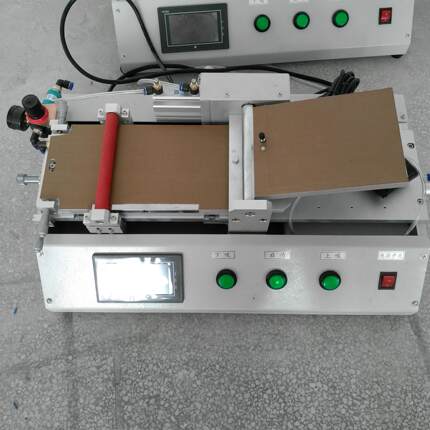 小型自动拿玻璃自动翻板贴合机TP贴合机碳纤维钢化膜贴合机直销