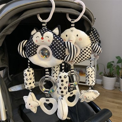 新生婴儿黑白e追视玩具0-1岁推车床挂件宝宝动物风铃床头音乐铃毛