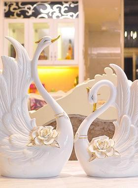 欧式陶瓷天鹅大摆件结婚礼物新婚庆客厅卧酒柜家居工艺装饰送礼品